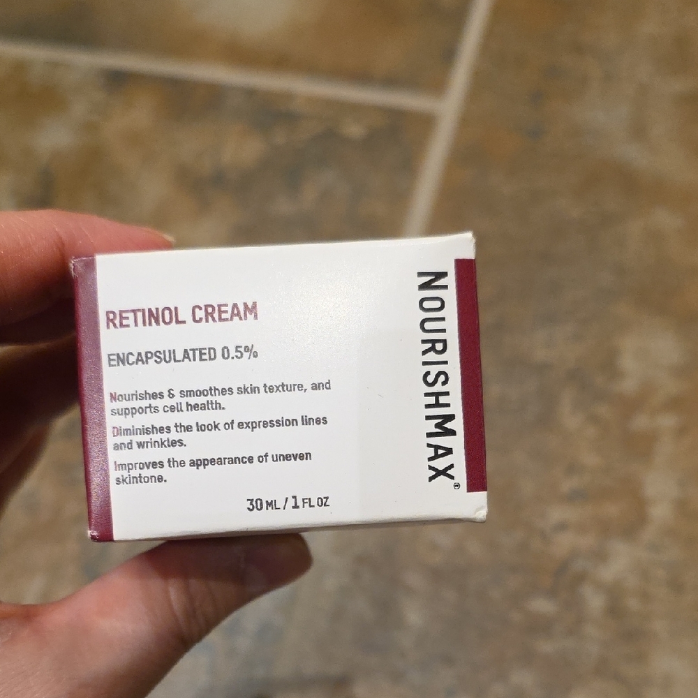 Retinol Cream - White and Red